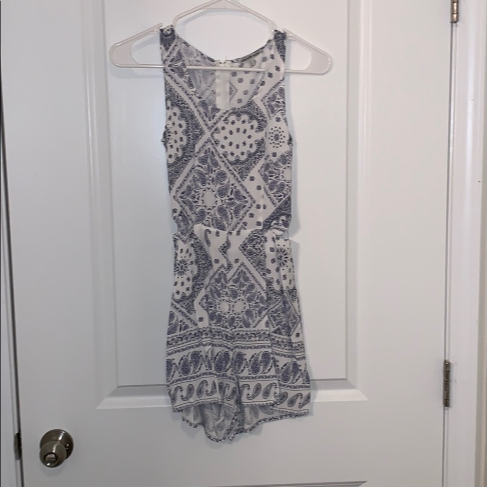 Romper - Picture 2 of 3